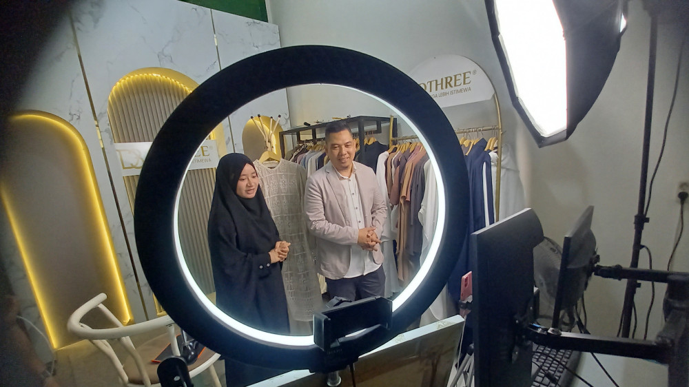 Kisah Inspiratif Dthree, dari Garasi Jadi Perwakilan Tasikmalaya di Shopee Jagoan UMKM Naik Kelas