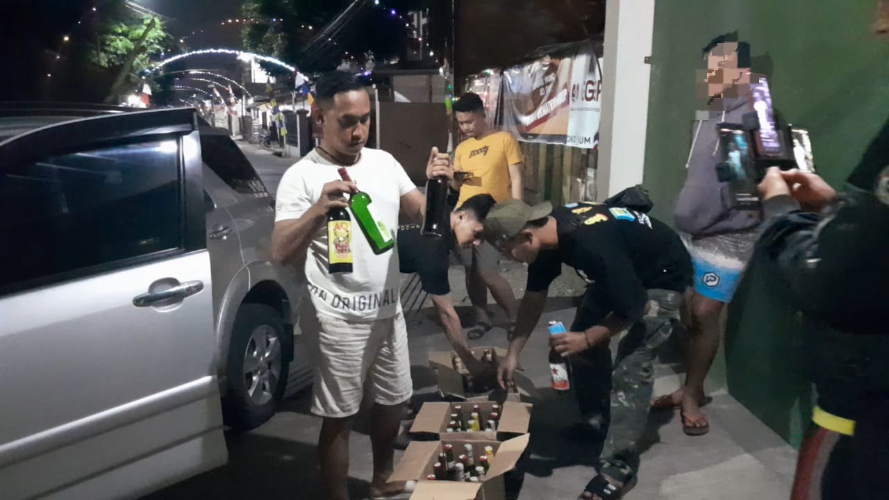 Modus Baru di Tasikmalaya, Jual Minuman Keras dalam Kandang Burung Merpati 