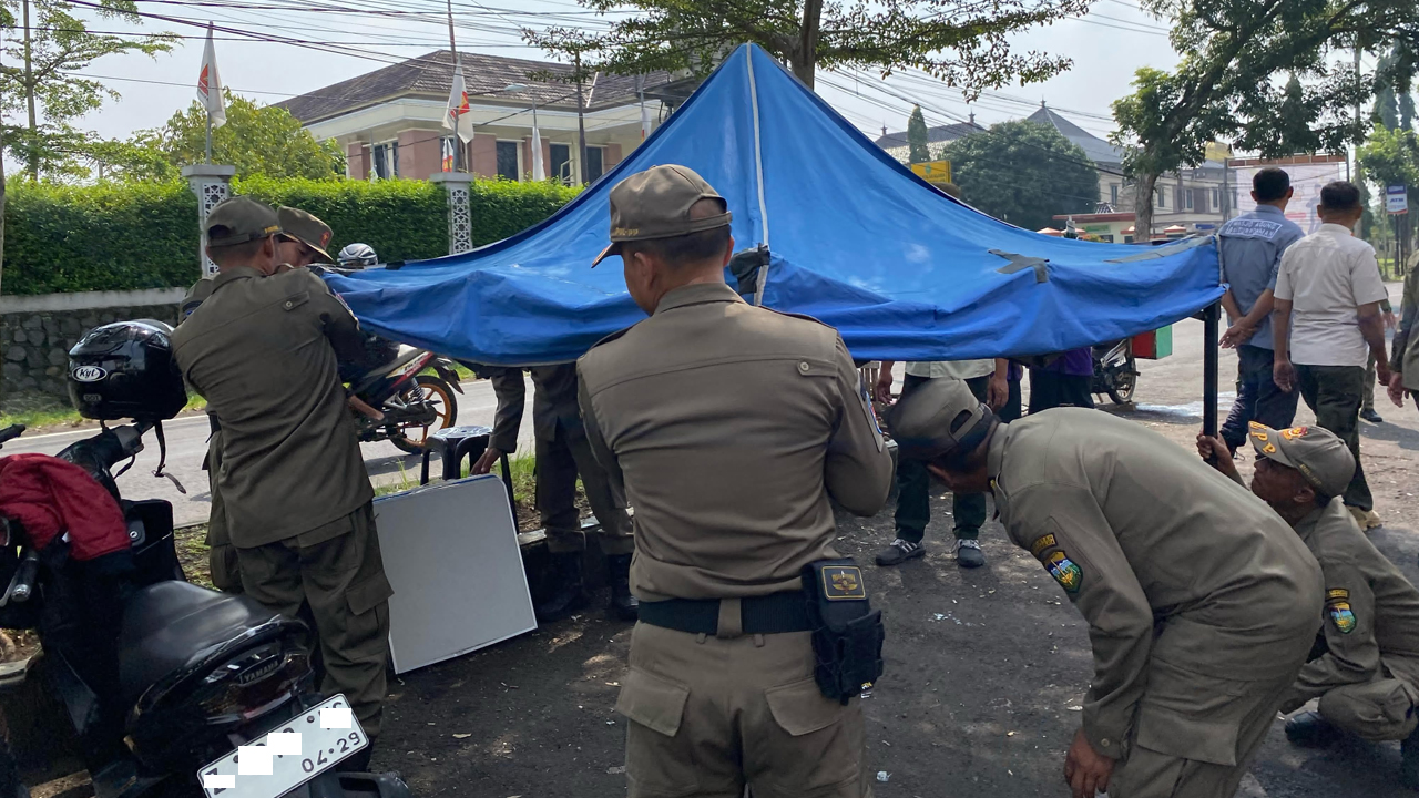 Akhirnya PKL di Depan Masjid Agung Baiturrahman Ditertibkan, Satpol PP Tegaskan Kesepakatan Sebelumnya