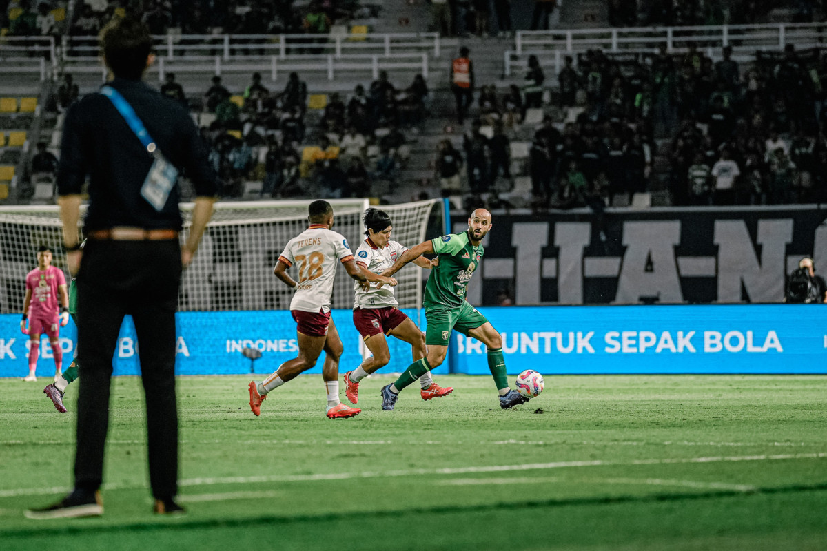 Paul Munster Evaluasi Skuad Persebaya Jelang Laga Terakhir 2024 Lawan Bali United, Perbaiki Titik Lemahnya