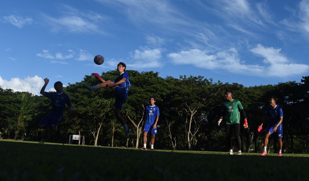 2 Pahlawan Persib Absen Lawan PSBS Biak, Bojan Hodak Siapkan Taktik Khusus, Jadi Debut Gervane Kastaneer? 