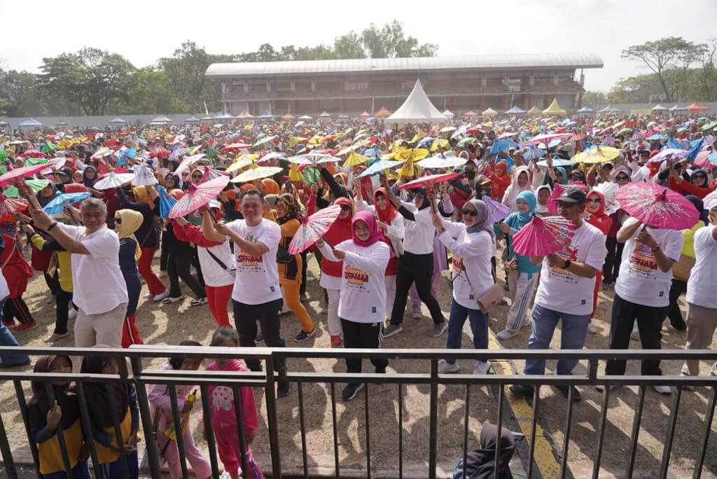 Belasan Ribu Warga Kota Tasikmalaya Mendadak Senam Massal di Dadaha