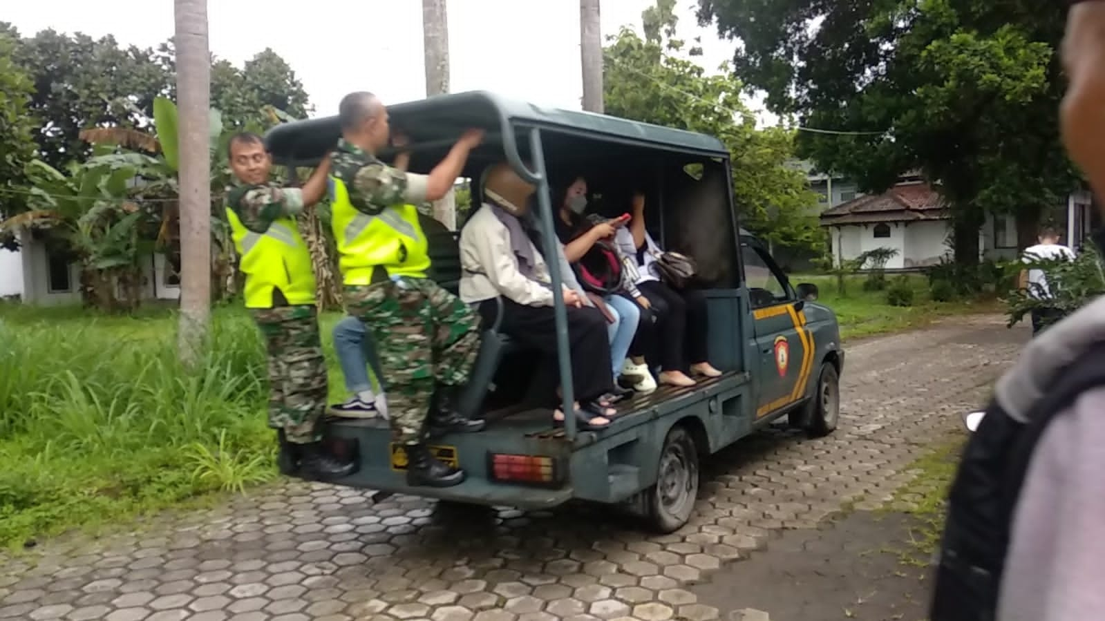 Lima Pasangan Diduga Mesum di Kamar Hotel Terjaring Razia Petugas Gabungan di Kota Tasik