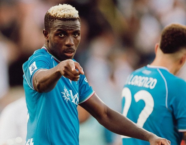Cetak 2 Gol, Victor Osimhen Kena Kritik Pelatih Napoli: ‘Dia Dulu Bisa Bertahan Lebih Baik’