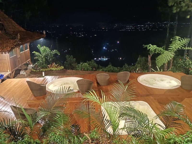 Tempat Healing di Lembang Mulberry Hill Resort, Glamping Menarik Untuk Berlibur