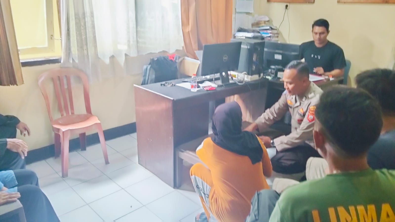 Kasus Pencurian 12 Kelapa di Kabupaten Tasikmalaya Diselesaikan Kekeluargaan