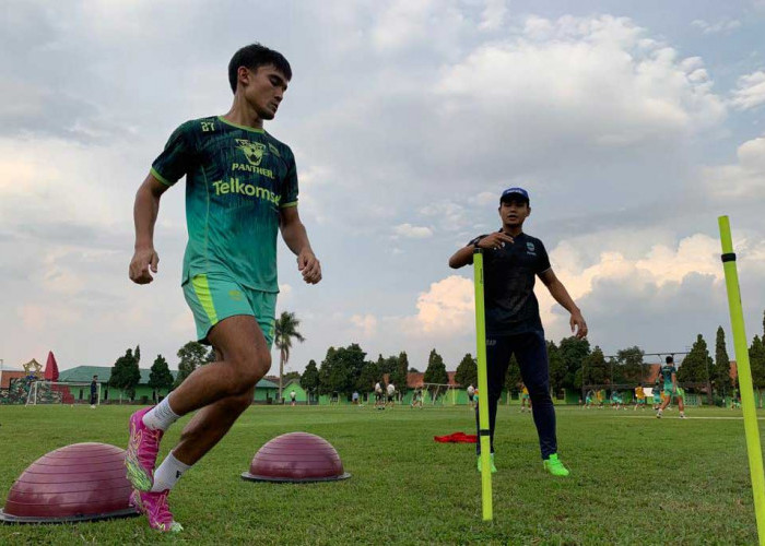 Pernah Patah Kaki, Bek Alumni Uruguay di Persib Sempat Latihan di Pasir, Umpannya Dibutuhkan Bojan Hodak