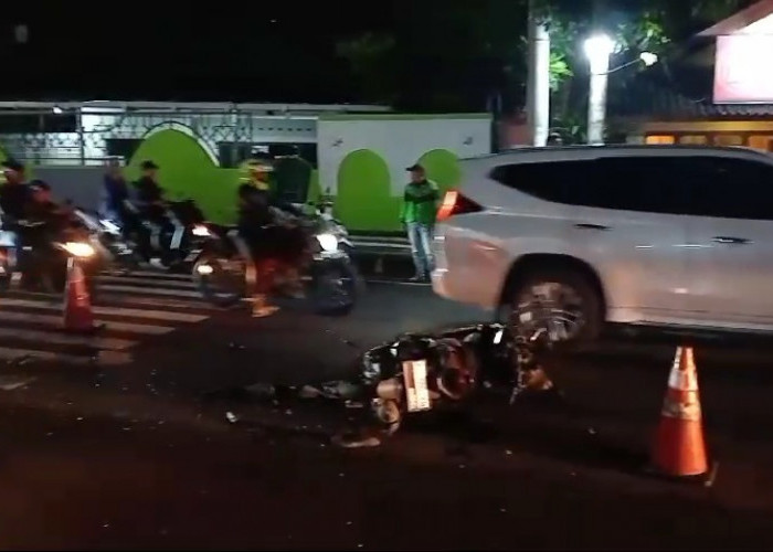 Motor Tabrak Motor di Jalan Sutisna Senjaya Kota Tasikmalaya, Seorang Luka Serius Satu Lagi Tak Sadarkan Diri