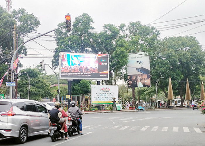 Lampu Merah di Jalan dr Soekardjo Terlalu Tinggi, Pengendara Dipaksa Mendongak