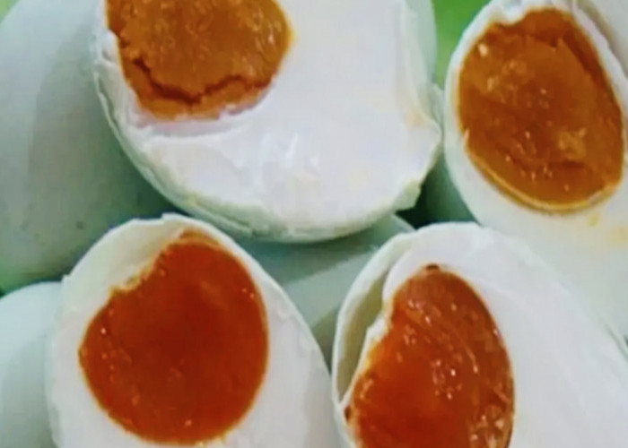 Bikin Kuliner Telur Asin dari Telur Bebek Yuk, Bikinnya Cukup Pakai AAbu Gosok 