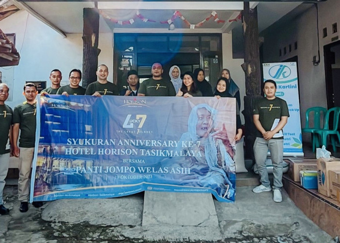 Karyawan dan Manajemen Hotel Horison Tasikmalaya Berbagi di Hari Jadi, Kunjungi Panti Jompo Santuni Lansia