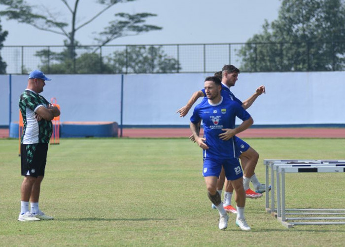 Persib Melesat ke Puncak Klasemen Liga 1, Hasil Laga Melawan Borneo FC Menjadi Kuncinya 