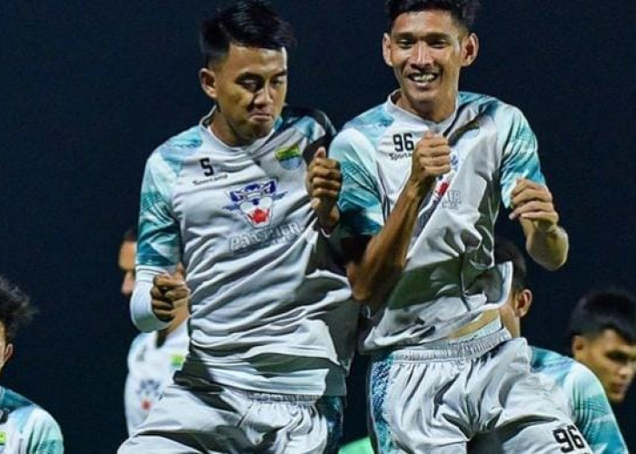 Berbekal Persiapan Matang, Nick Kuipers Melihat Persib Punya Peluang Menang Atas Bali United