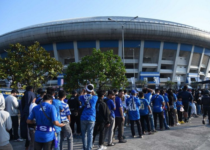 Pelatih Persib Bicara Atmosfer Sepakbola Indonesia, Menonton di Stadion Harus Aman dan Nyaman