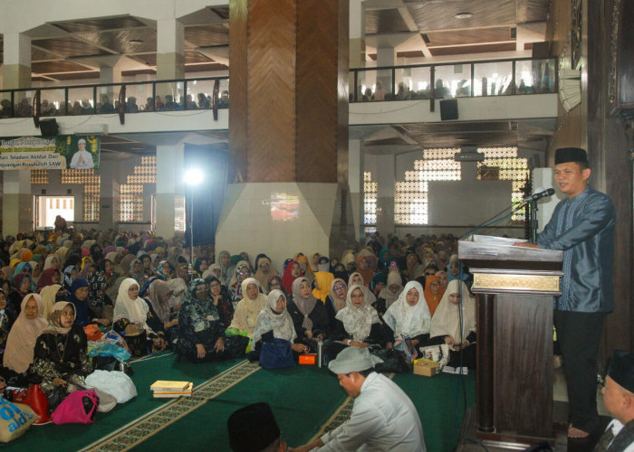 Ini Pesan Khusus Penjabat Wali Kota Tasikmalaya saat Muludan di Masjid Agung