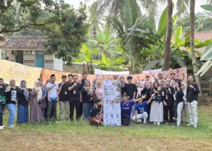 PKBM Hikam Ciamis Dorong Warga Belajar Mandiri lewat Pelatihan Ecoprint