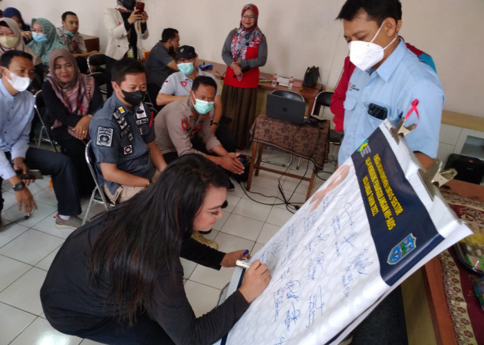 Dukungan Penanggulangan HIV AIDS di Kota Banjar, Lintas Sektor Bubuhkan Tanda Tangan Bersama
