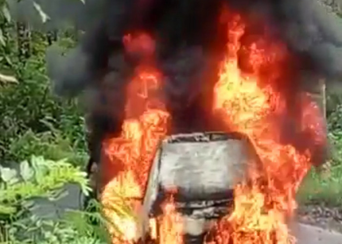Mobil Pengangkut BBM Terbakar di Pangandaran, Begini Nasib Sopir