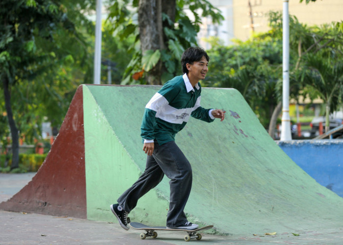 KEREN! Talenta Hebat Persebaya Jago Skateboarding, Tekuni Hobi Olahraga Ekstrem Sejak SD