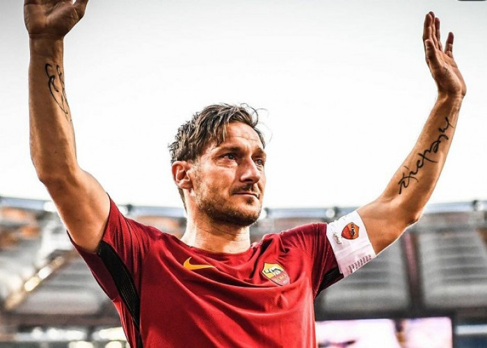 Walter Sabatini Dukung Francesco Totti kembali ke AS Roma: Ia Tidak Pernah Bermusuhan dengan Spalletti