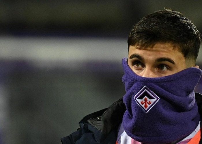 Asyik Rayakan Gol, Gelandang Fiorentina Alessandro Bianco Ditonjok Penonton Sampai Hidungnya Berdarah