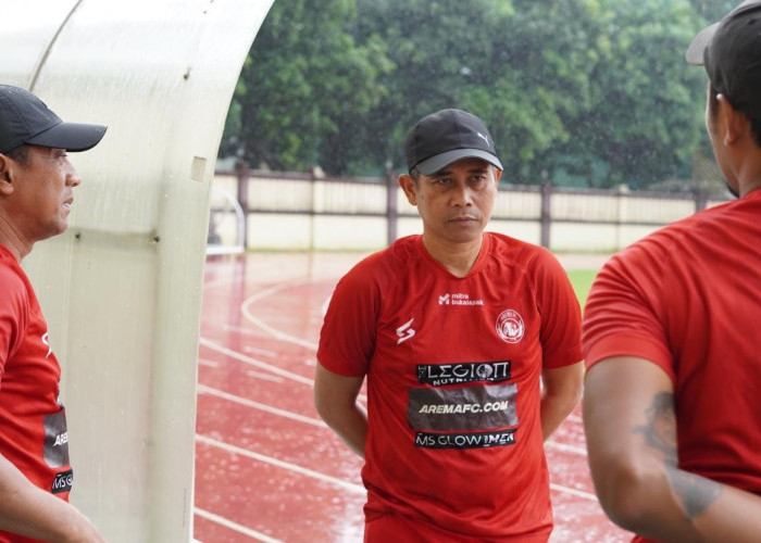 PROFIL Pelatih Baru Arema FC, Legenda Hidup Arema, Kini Berkumpul Bersama Kolega Lama