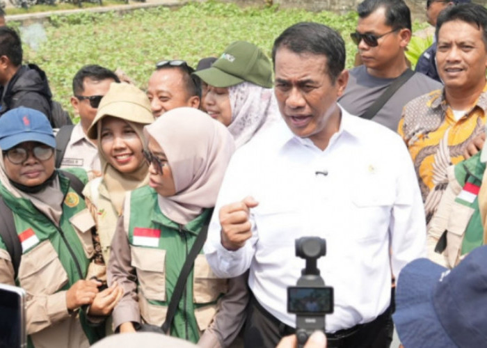 Mentan Amran Siapkan Aturan Baru agar Buruh Tani Bisa Dapat Bantuan Alsintan