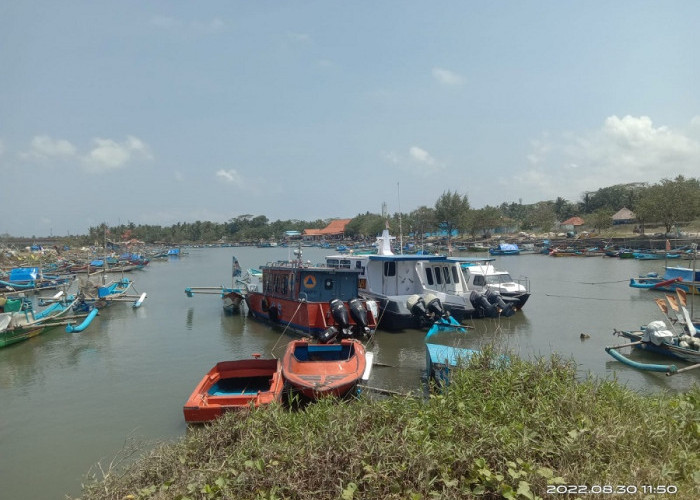 UPDATE: Besok Gelombang Pasang Diprediksi Terjadi, Sementara Dilarang Berenang di Pantai Barat Pangandaran! 