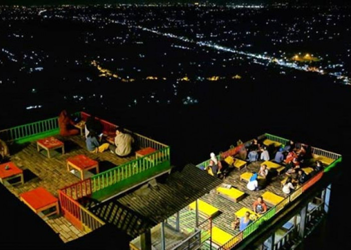 Bukit Bintang Wisata Malam di Jogja: Menikmati Keindahan Malam dan Sajian Kuliner di Atas Bukit