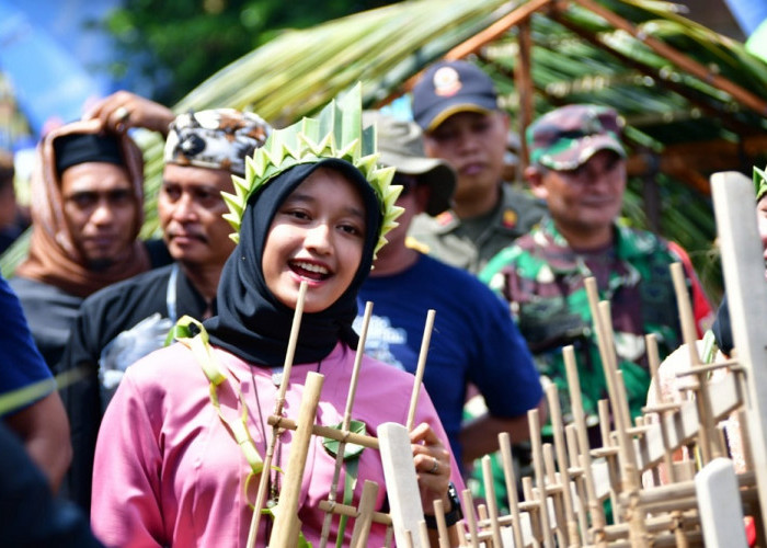 Angkat Potensi Daerah, Kota Banjar Gelar Helaran Seni Festival Kirab Budaya Janur