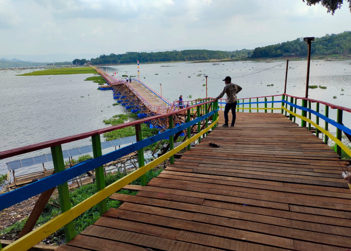 Jembatan Ki Jagabaya, Terapung dan Terpanjang di Jawa Barat