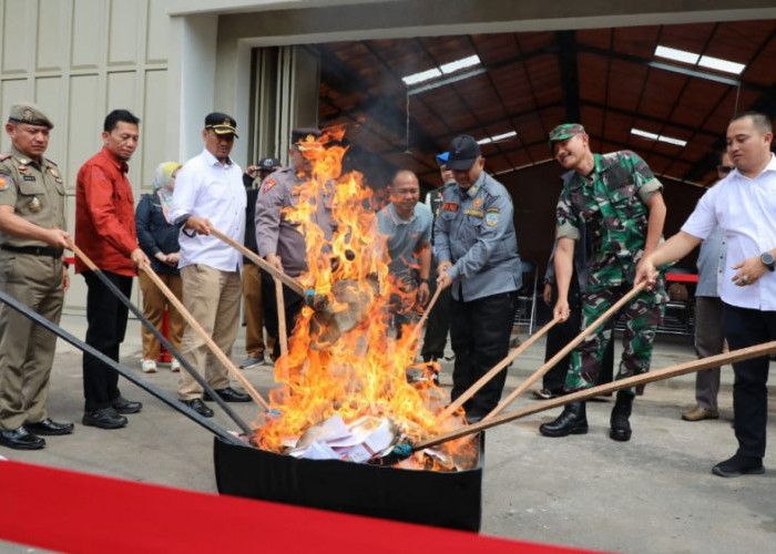 KPU Kota Tasikmalaya Musnahkan Surat Suara Kelebihan dan Rusak Jelang Pemilu 2024