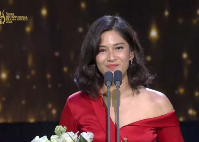 Dian Sastrowardoyo di Seoul Drama Awards 2024, Membawa Kebanggaan dengan Gadis Kretek