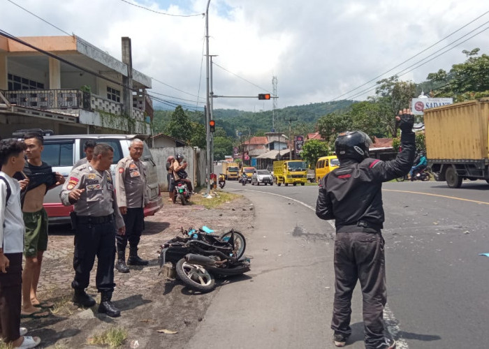 Mobil Tabrak Motor di Kadipaten Tasikmalaya, Seorang Pelajar Mengalami ...