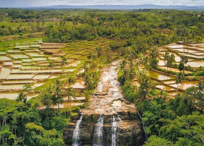 Suasana yang Tenang dan Misteri Curug Cigangsa: Wisata Alam di Sukabumi