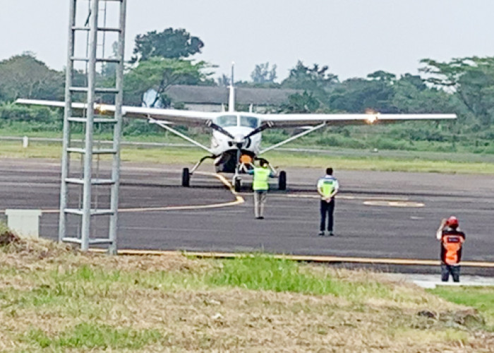 Harga Tiket Pesawat dari Bandara Wiriadinata Menuju Bandara Pondok Gede Tanggerang Rp 1,5 Juta 