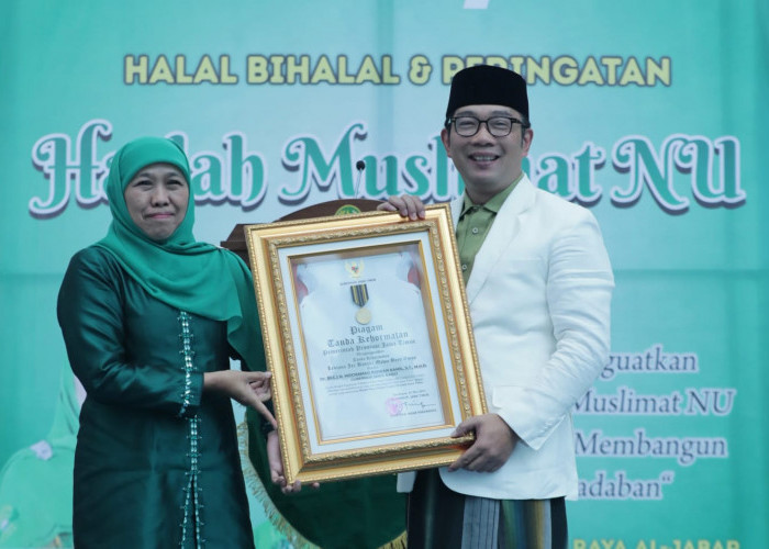 BERKAT Desain Masjid Raya Islamic Center Jatim, Ridwan Kamil Terima Penghargaan Jer Basuki Mawa Beya