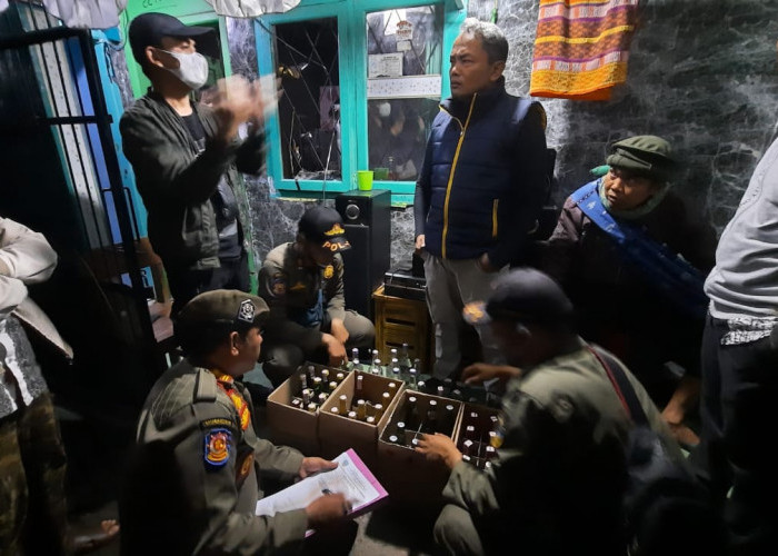 Miras di Kota Tasik Masih Banyak Beredar, Tadi Malam 704 Botol Minuman Beralkohol Disita