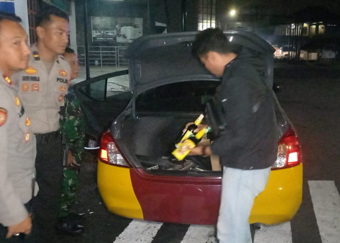 Polisi dan TNI Gerebek Toko Jamu di Tasikmalaya yang Nekat Jual Miras Saat Ramadan