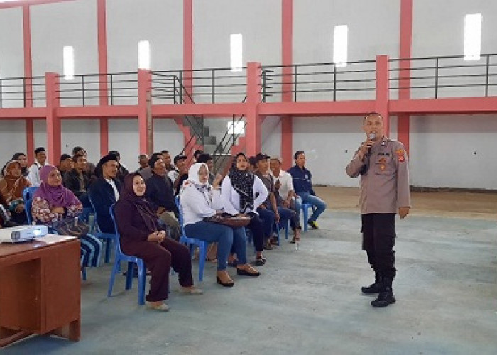 Satgas TNI TMMD ke-115 Kodim 0612/Tasikmalaya Ingatkan Bahaya Narkoba kepada Warga di Kecamatan Bojongasih 