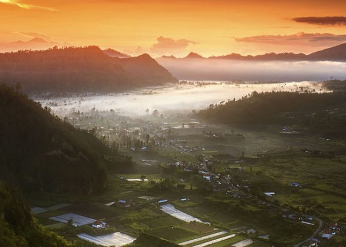 Indahnya Negeri di Atas Awan, Ini 5 Destinasi Libur Akhir Tahun di Nusantara 