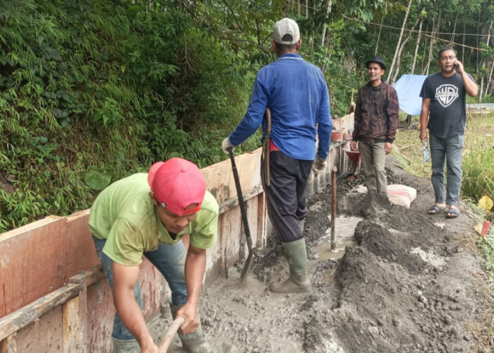 Proyek Irigasi Garungang di Tasikmalaya Diduga Asal Jadi, Warga Terdampak hingga Ikan Mati