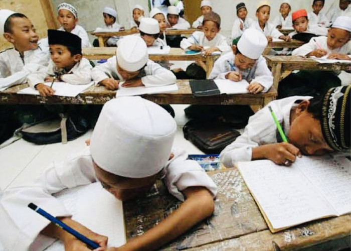 Kemenag Perjuangkan Penggunaan Dana APBD untuk Membiayai Madrasah Juga Pesantren