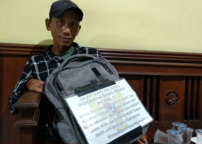 Bawa Pesan untuk Para Bacaleg di Pemilu 2024, Pria Asal Ciamis Jalan Kali Keliling Indonesia