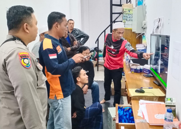 Keterlaluan, 2 Pencuri Bawa Uang Anak Yatim di Masjid Lampung Barat, Aksinya Terekam CCTV
