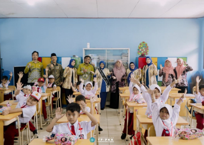 Hari Pertama Sekolah di Ciamis Dipastikan Ramah Anak, Bunda PAUD Turun Langsung Pantau MPLS 