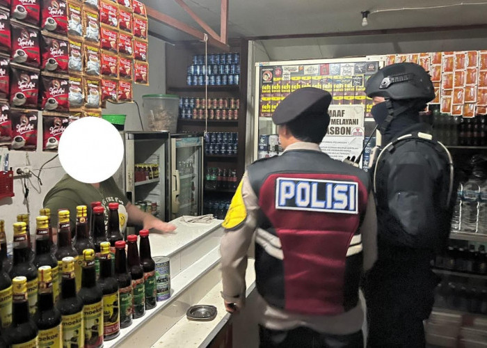 Polres Banjar Amankan Puluhan Botol Miras Berbagai Merek dan Knalpot Bising