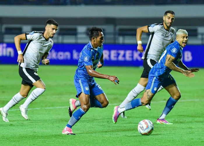 Bobotoh Merindukan Frets Butuan Gabung Persib Lagi, Permainan Robi Darwis dan Henhen Kerap Kedodoran