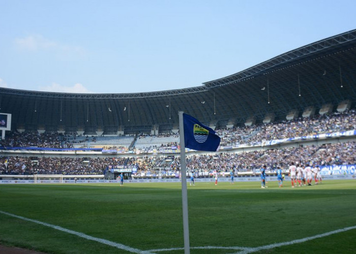 Catat! Jadwal Baru Kick-Off Persib vs Persis Solo di Stadion GBLA Kota Bandung, Suporter Tamu Dilarang Datang