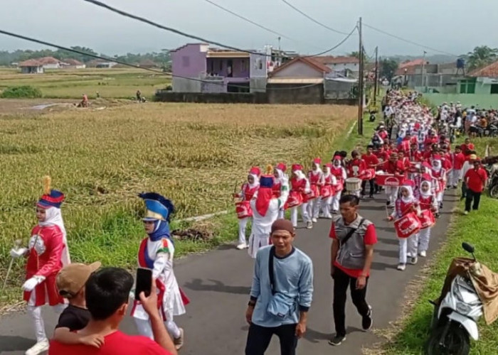 Semarak Pawai Ta'aruf di Kampung Awiluar Tasikmalaya: Sambut Imtihanan dan Ramadan dengan Kebersamaan